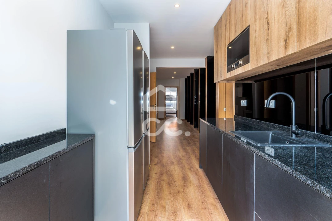 Apartamento T4 para Venda em Cedofeita, Santo Ildefonso, Sé, Miragaia, São Nicolau e Vitória Foto 22