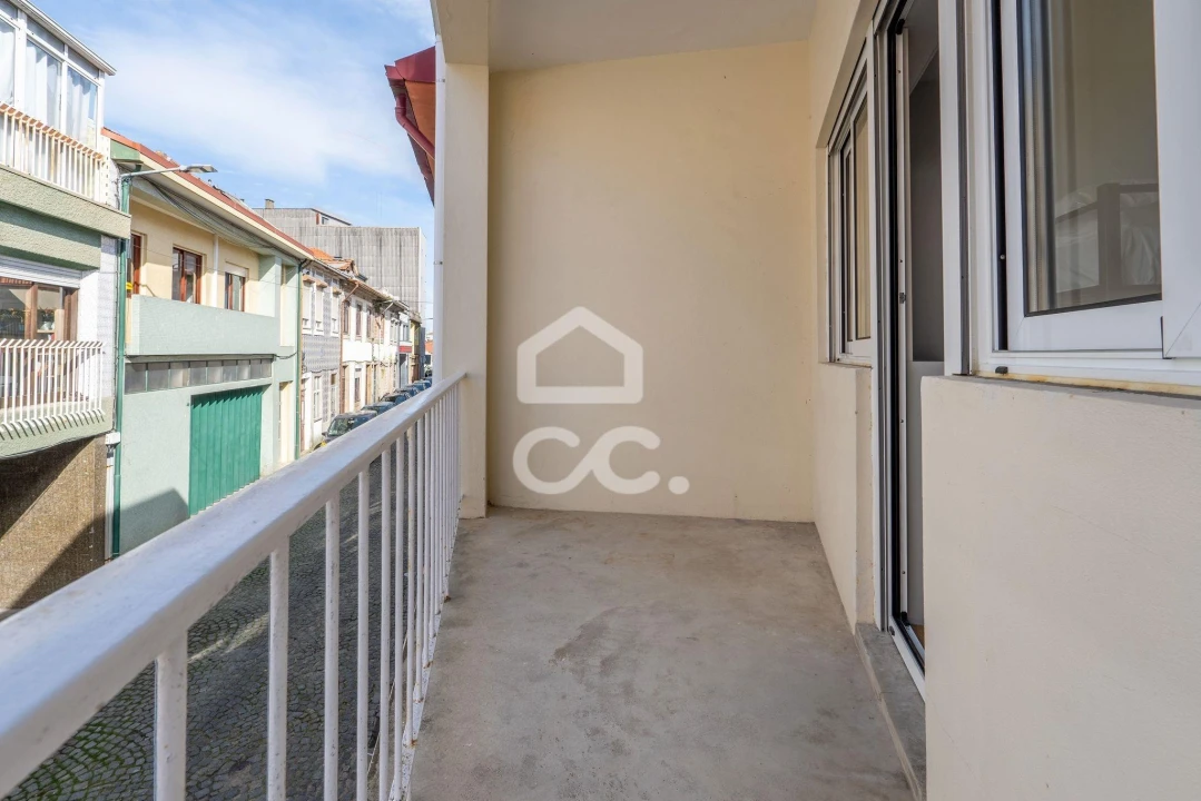 Apartamento T4 para Venda em Cedofeita, Santo Ildefonso, Sé, Miragaia, São Nicolau e Vitória Foto 9