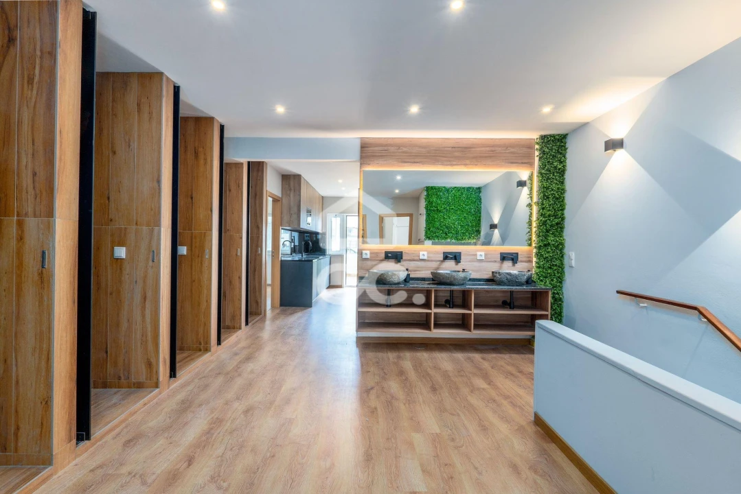Apartamento T4 para Venda em Cedofeita, Santo Ildefonso, Sé, Miragaia, São Nicolau e Vitória Foto 4