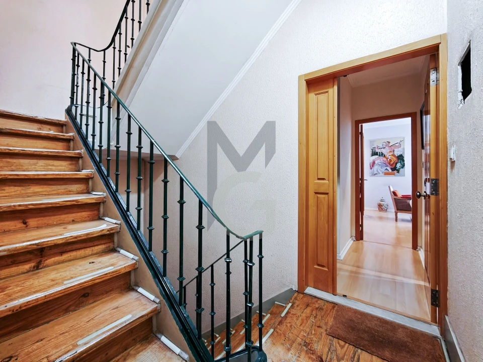 Apartamento T3 para Venda em Campo de Ourique Foto 1