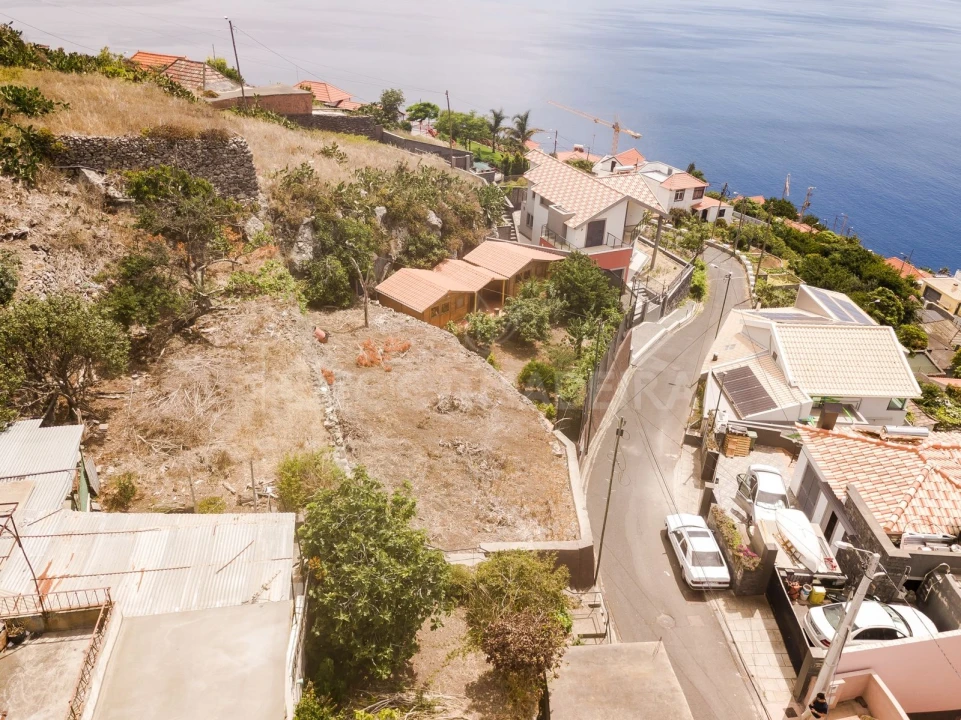Terreno para Venda em Ribeira Brava Foto 8