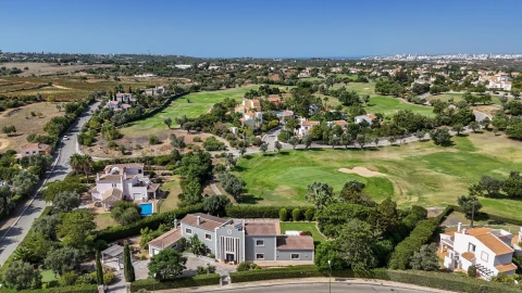 Moradia T5 para Venda em Lagoa e Carvoeiro