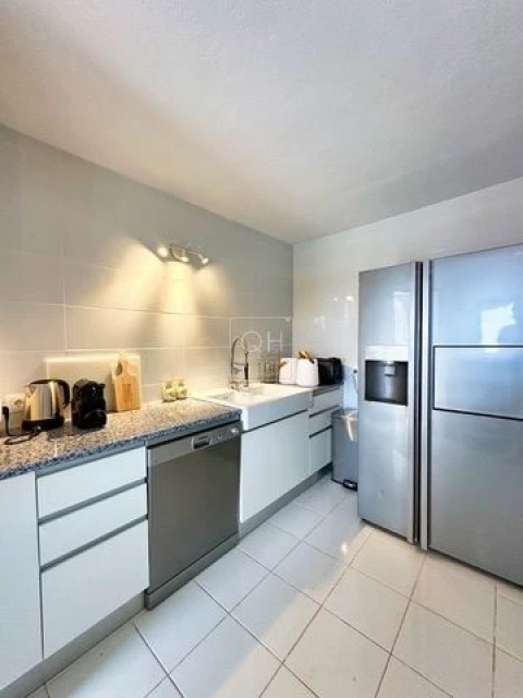 Moradia T4 para Venda em Santa Barbara de Nexe
