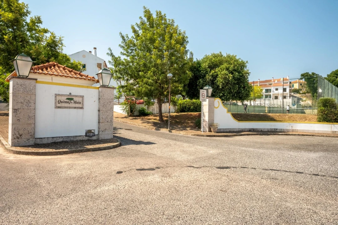 Moradia T3 para Venda em Venda do Pinheiro e Santo Estêvão das Galés Foto 2