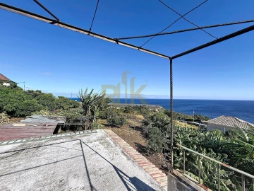 Moradia T6 para Venda em Santa Cruz