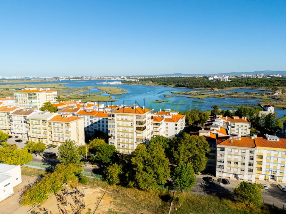 Apartamento T3 para Venda em Corroios Foto 4