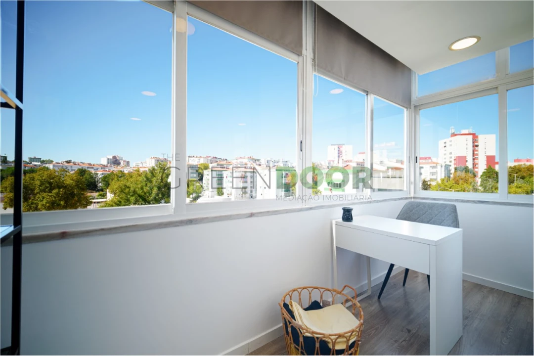 Apartamento T3 para Venda em Corroios Foto 12