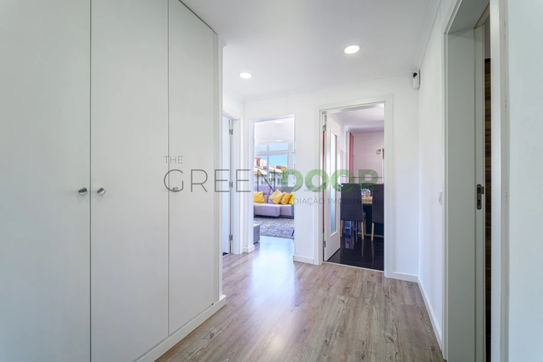 Apartamento T3 para Venda em Corroios Foto 10