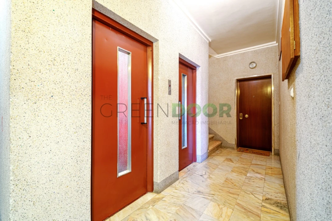 Apartamento T3 para Venda em Corroios Foto 30