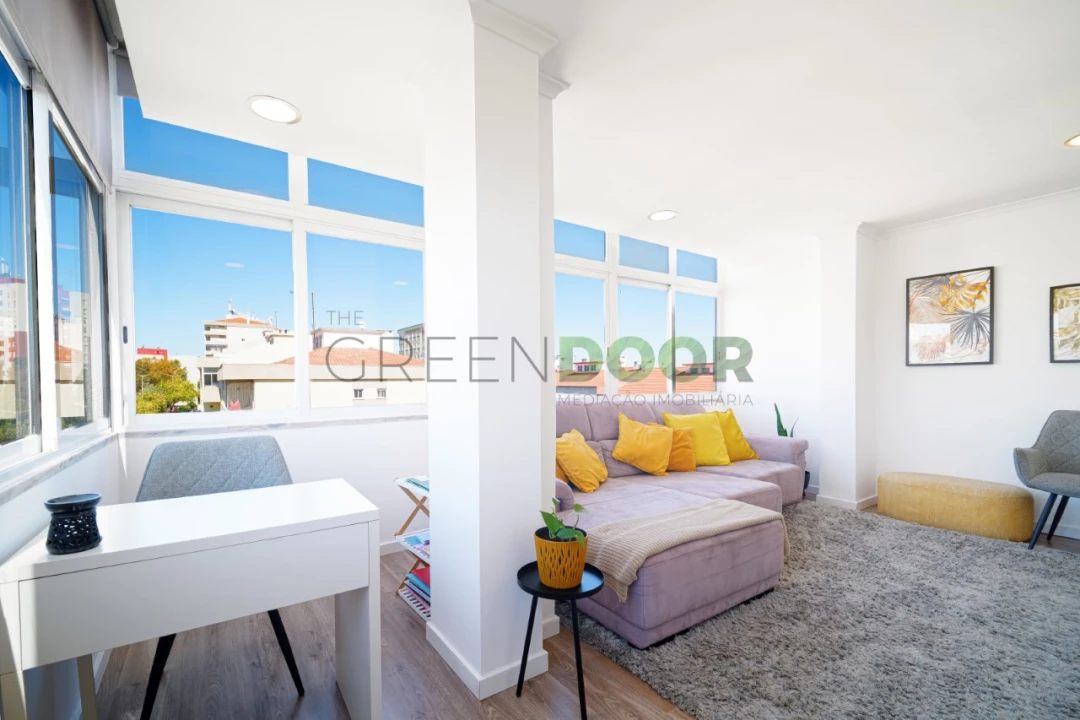 Apartamento T3 para Venda em Corroios Foto 13
