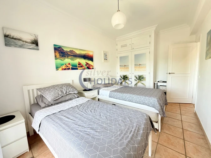 Apartamento T2 para Venda em Quarteira Foto 13