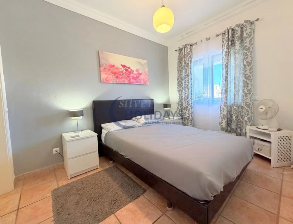 Apartamento T2 para Venda em Quarteira Foto 9