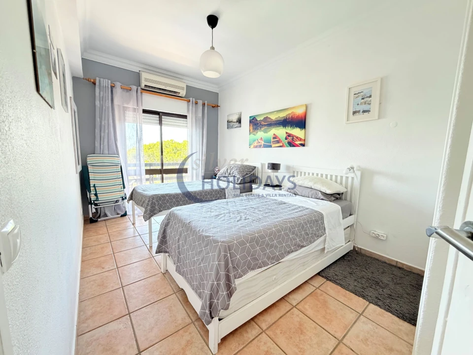 Apartamento T2 para Venda em Quarteira Foto 12