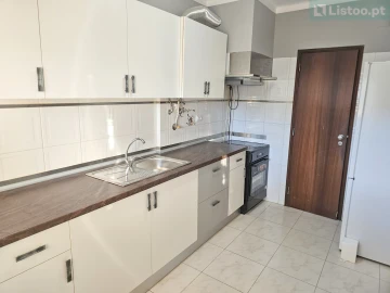 Apartamento T3 para Venda em Santa Maria, São Pedro e Matacães