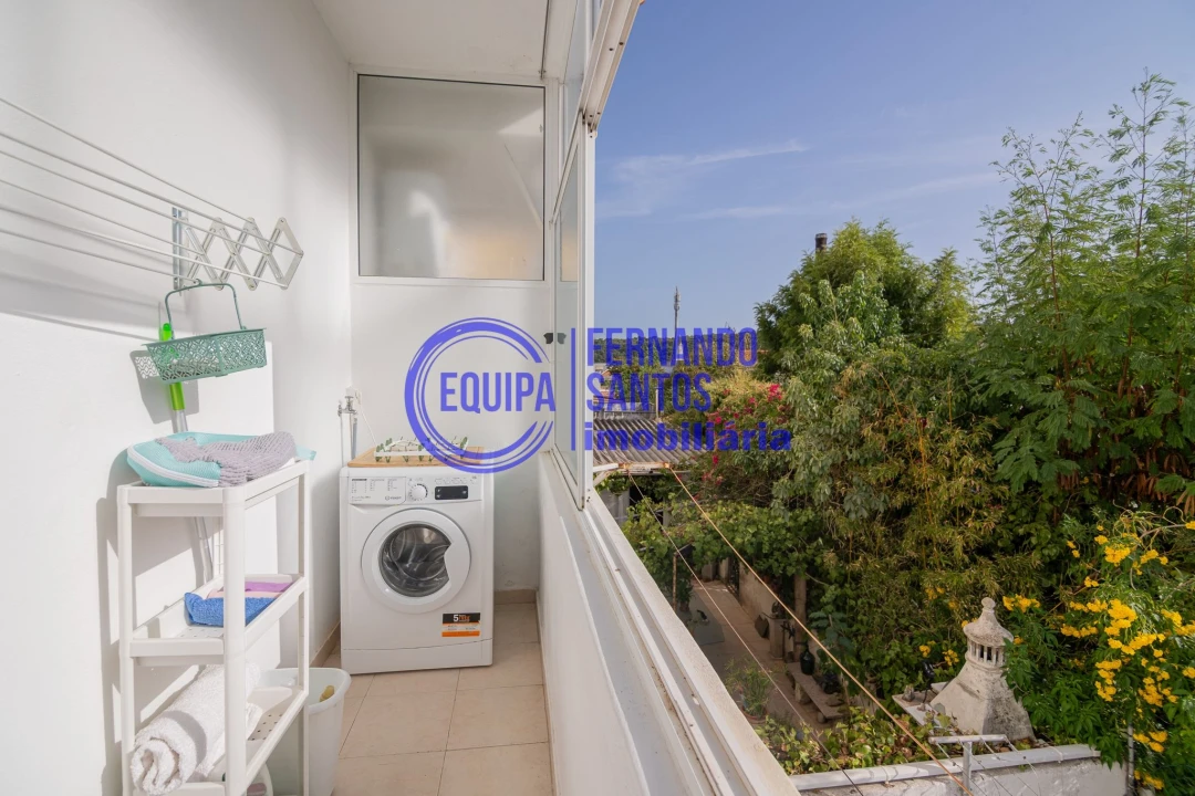 Apartamento T1 para Venda em Silves Foto 38