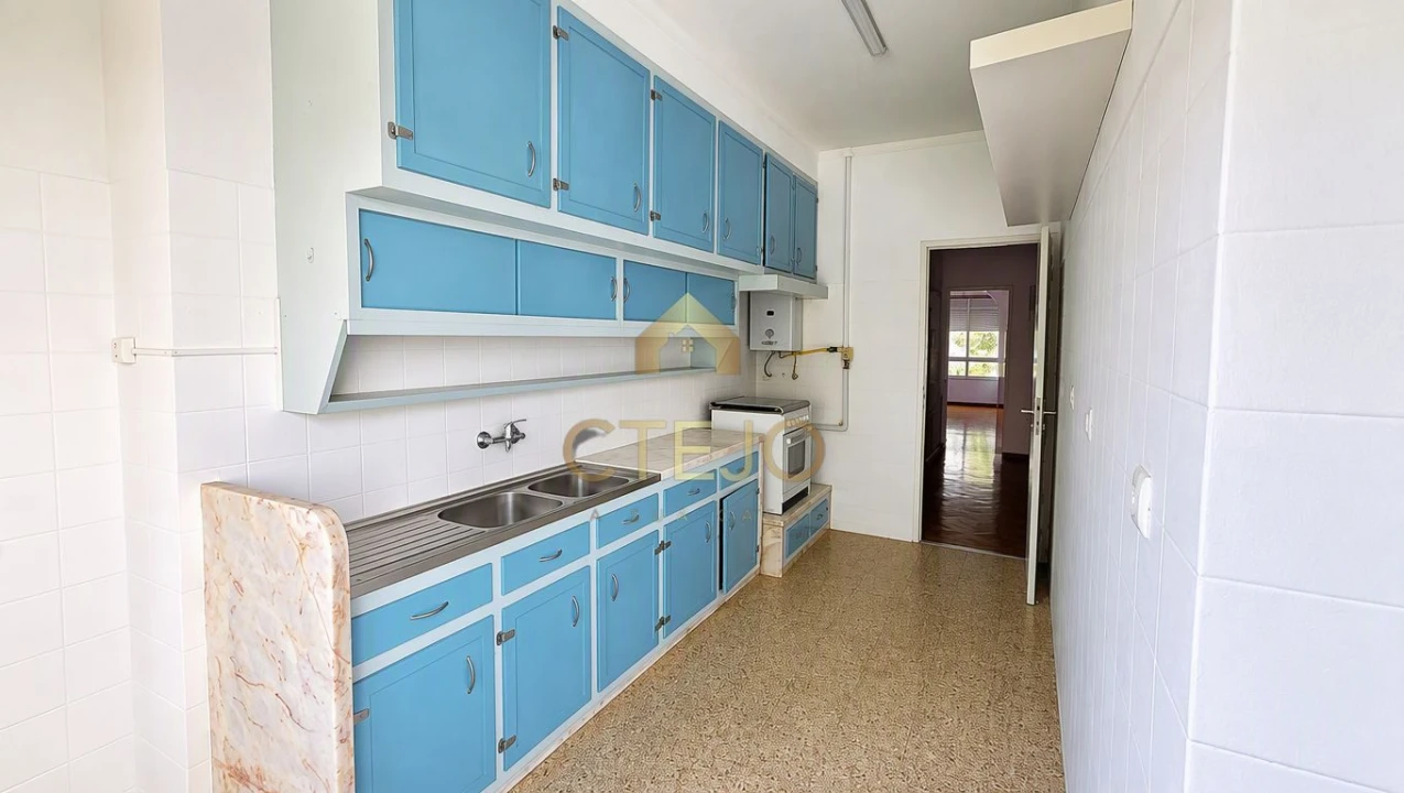 Apartamento T2 para Venda em Santa Iria de Azoia, São João da Talha e Bobadela Foto 15