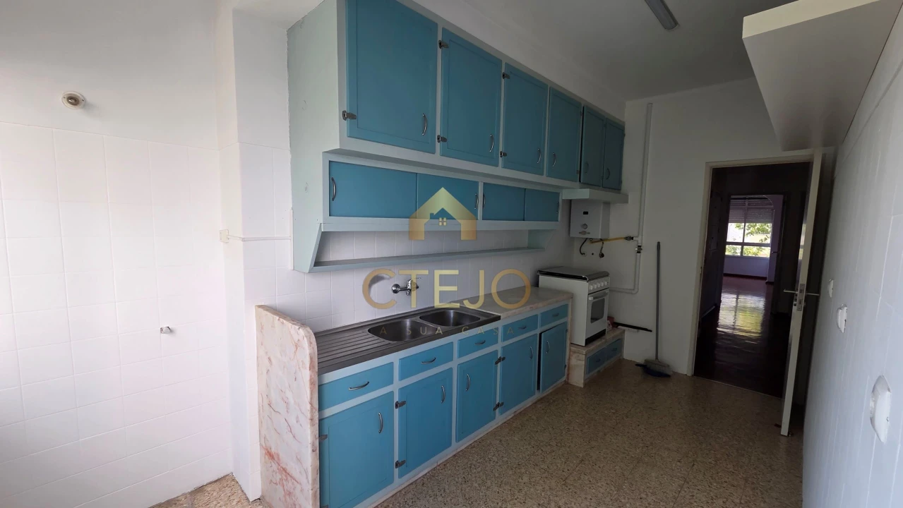 Apartamento T2 para Venda em Santa Iria de Azoia, São João da Talha e Bobadela Foto 7