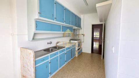 Apartamento T2 para Venda em Santa Iria de Azoia, São João da Talha e Bobadela