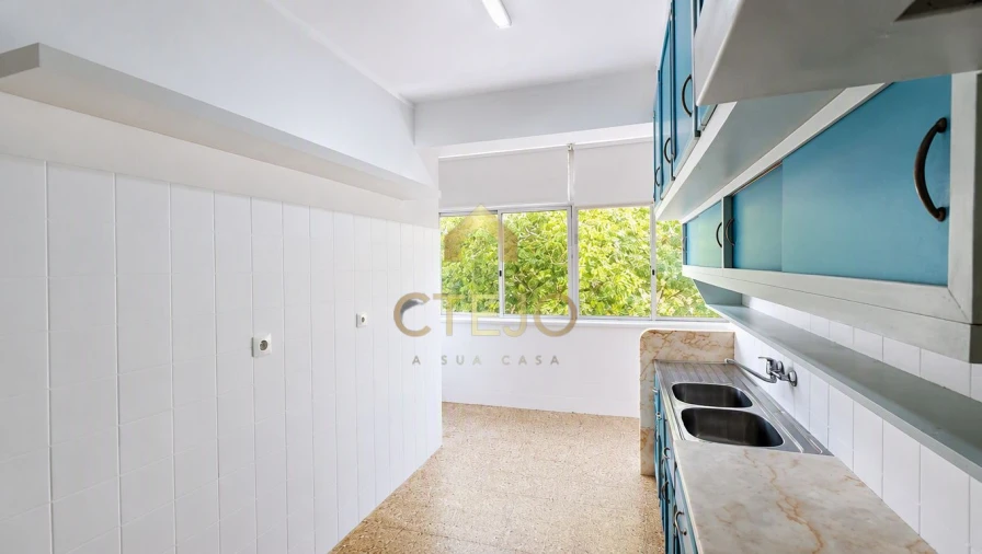 Apartamento T2 para Venda em Santa Iria de Azoia, São João da Talha e Bobadela Foto 8