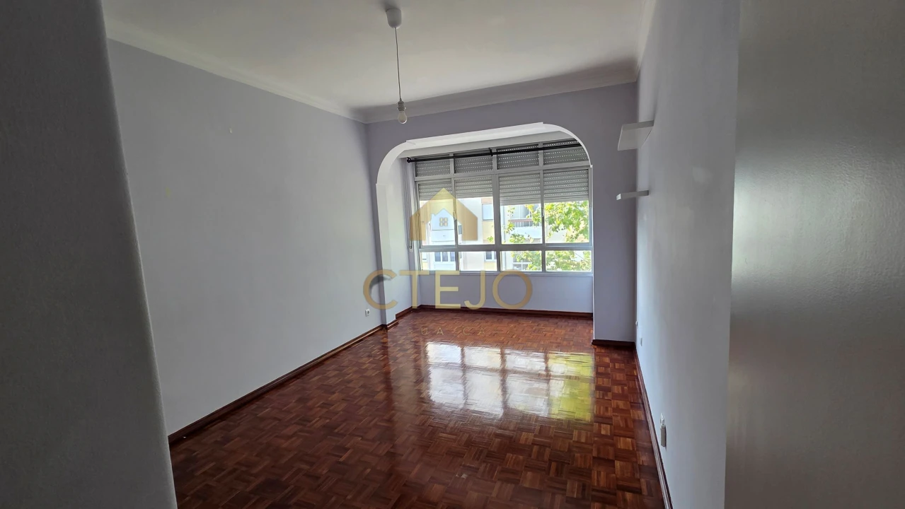 Apartamento T2 para Venda em Santa Iria de Azoia, São João da Talha e Bobadela Foto 25