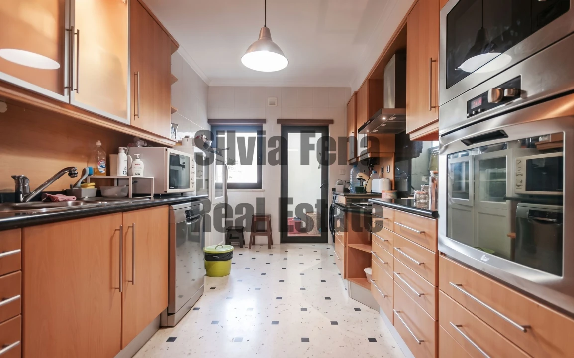 Apartamento T2 para Venda em Agualva e Mira-Sintra Foto 7