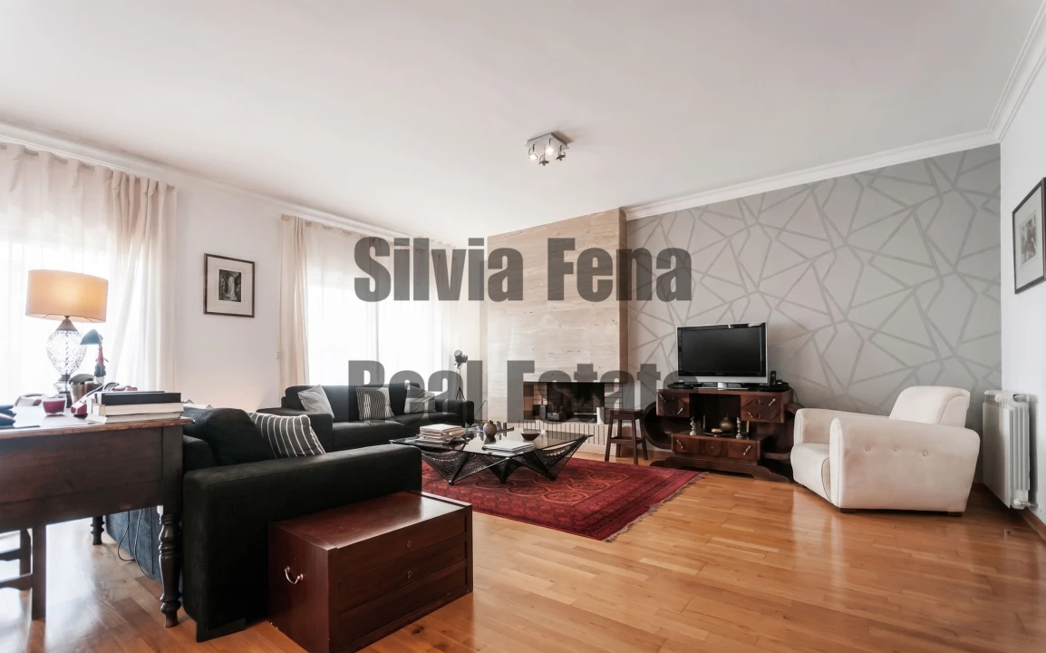 Apartamento T2 para Venda em Agualva e Mira-Sintra Foto 5