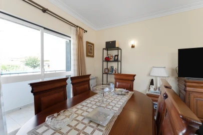 Moradia T4 para Venda em Carcavelos e Parede