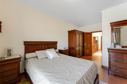 Moradia T4 para Venda em Carcavelos e Parede
