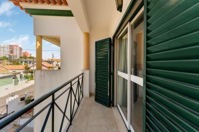 Moradia T4 para Venda em Carcavelos e Parede