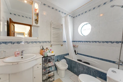 Moradia T4 para Venda em Carcavelos e Parede