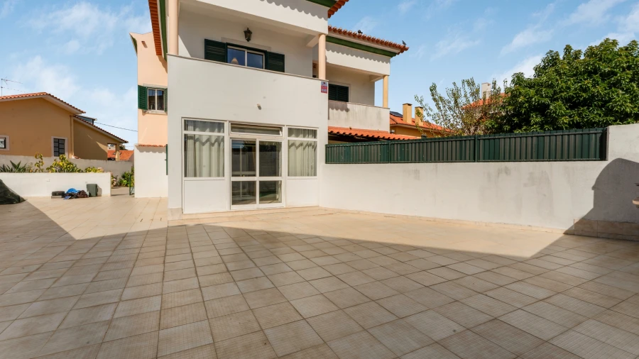 Moradia T4 para Venda em Carcavelos e Parede