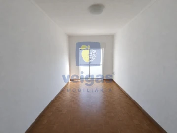 Apartamento T1 para Venda em Baixa da Banheira e Vale da Amoreira