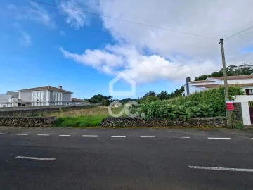 Terreno para Venda em São Mateus da Calheta