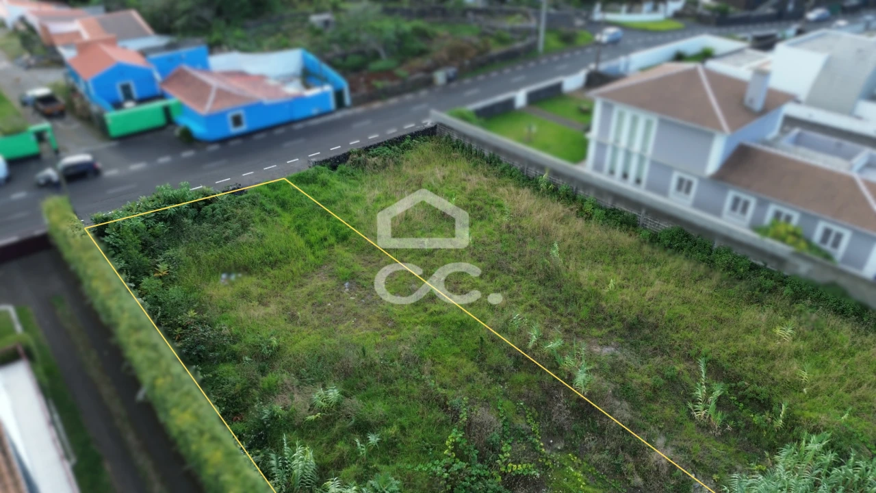Terreno para Venda em São Mateus da Calheta Foto 11