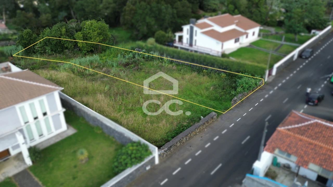 Terreno para Venda em São Mateus da Calheta Foto 9