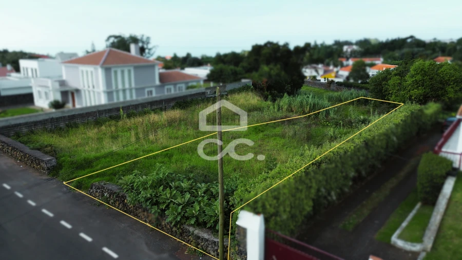 Terreno para Venda em São Mateus da Calheta Foto 13