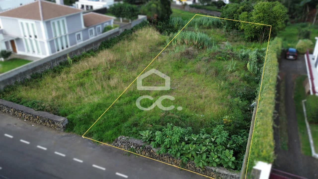 Terreno para Venda em São Mateus da Calheta Foto 7