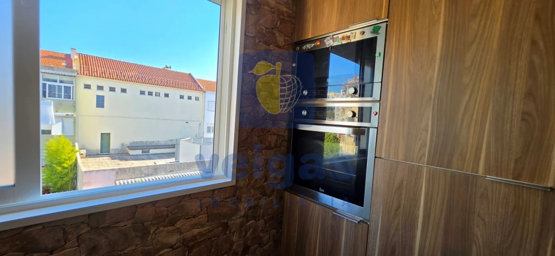 Apartamento T2 para Venda em Agualva e Mira-Sintra Foto 11