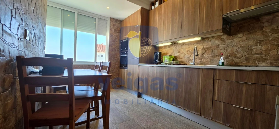 Apartamento T2 para Venda em Agualva e Mira-Sintra Foto 12