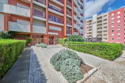 Apartamento T3 para Arrendamento em São Domingos de Benfica