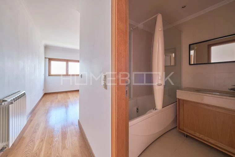 Apartamento T3 para Arrendamento em São Domingos de Benfica Foto 19