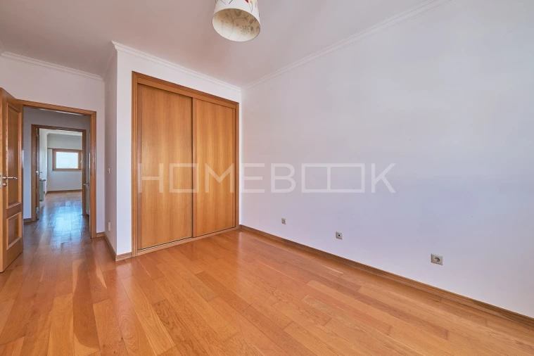 Apartamento T3 para Arrendamento em São Domingos de Benfica Foto 18
