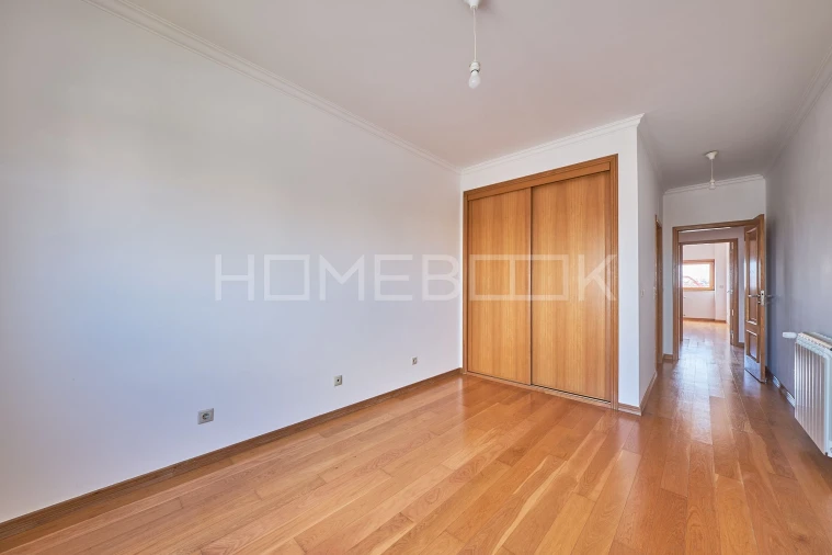 Apartamento T3 para Arrendamento em São Domingos de Benfica Foto 22