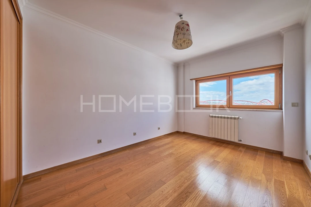 Apartamento T3 para Arrendamento em São Domingos de Benfica Foto 17