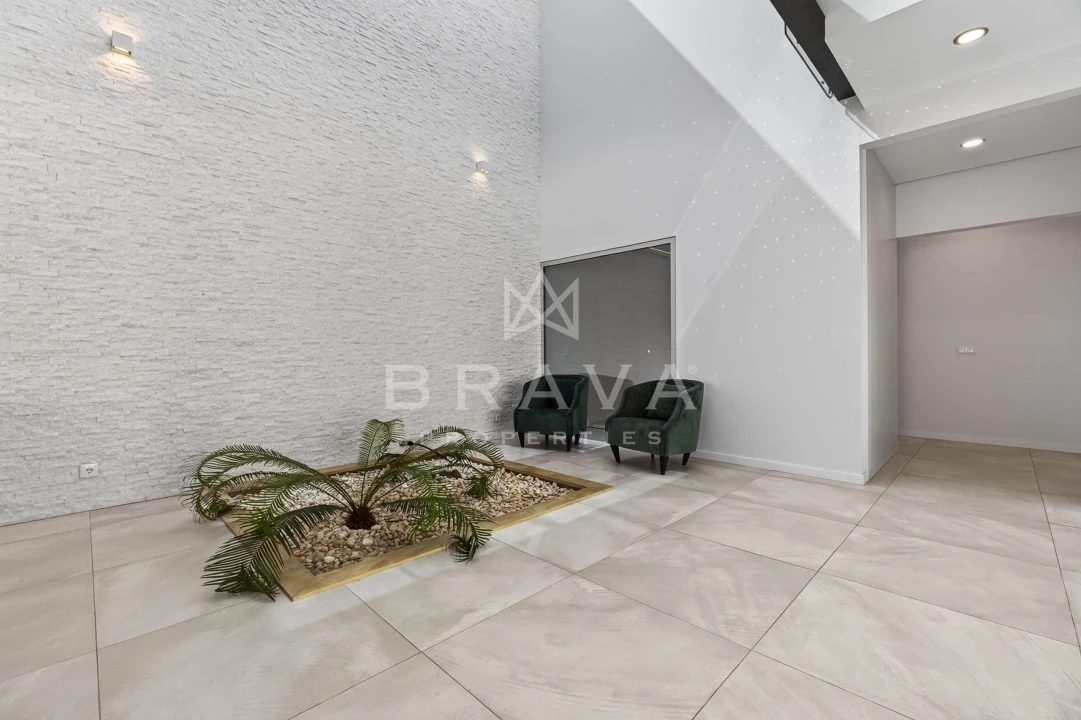 Moradia T5 para Venda em Montenegro Foto 13