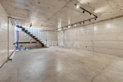 Moradia T5 para Venda em Montenegro