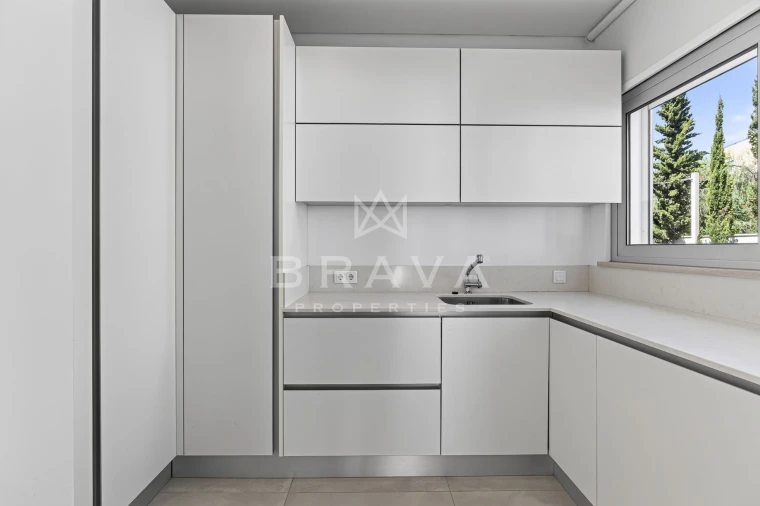 Moradia T5 para Venda em Montenegro Foto 11