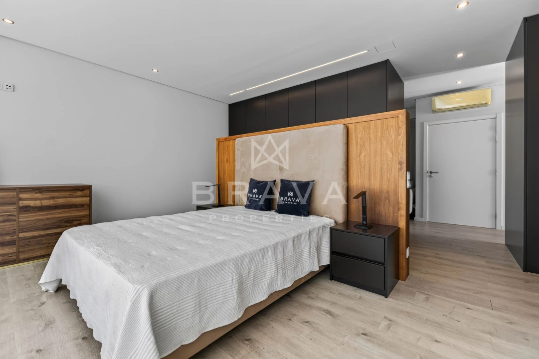 Moradia T5 para Venda em Montenegro Foto 53