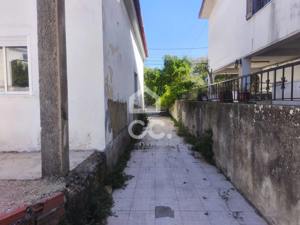 Moradia T3 para Venda em Loures Foto 3