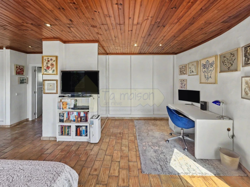 Moradia T4 para Venda em Santa Barbara de Nexe Foto 31